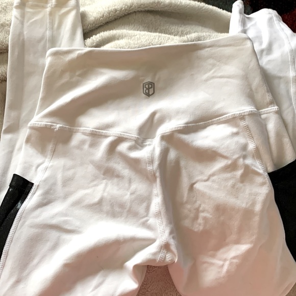 Born Primitive Rise and Grind Leggings - Picture 4 of 4